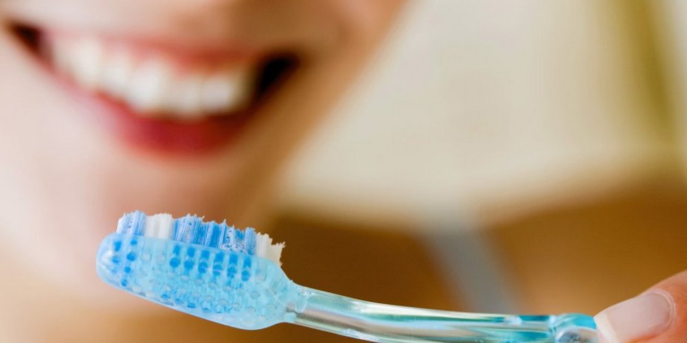 как чистить зубы после пломбирования